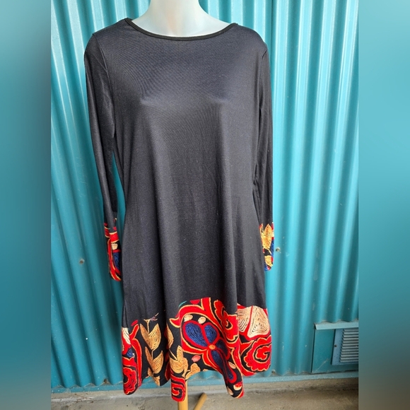 Gray Long Sleeve Sheath Dress with Crew Neck - Picture 5 of 8